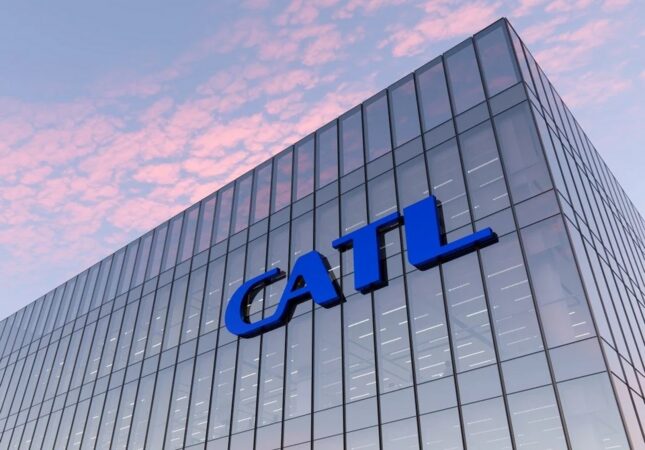 CATL táo bạo huy động 4 tỷ USD, quyết chơi canh bạc lớn giữa vòng xoáy cạnh tranh pin xe điện? catl tao bao huy dong 4 ty usd quyet choi canh bac lon giua vong xoay canh tranh pin xe dien