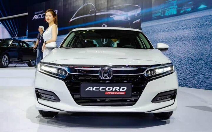 Vì sao khách hàng Việt khước từ hàng loạt xe sedan từng vang bóng một thời? vi sao khach hang viet khuoc tu hang loat xe sedan tung vang bong mot thoi