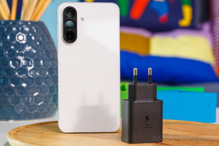 Tin công nghệ tối 19/6: Galaxy A56 5G giảm sâu, Redmi Note 13 Pro 5G xả kho, Redmi 13 siêu rẻ, OPPO Find X8 hấp dẫn