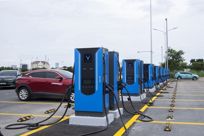 V-Green khai trương trạm sạc siêu nhanh lớn nhất Hà Nội: 42 trụ sạc, 84 xe có thể sạc cùng lúc v green khai truong tram sac sieu nhanh lon nhat ha noi 42 tru sac 84 xe co the sac cung luc