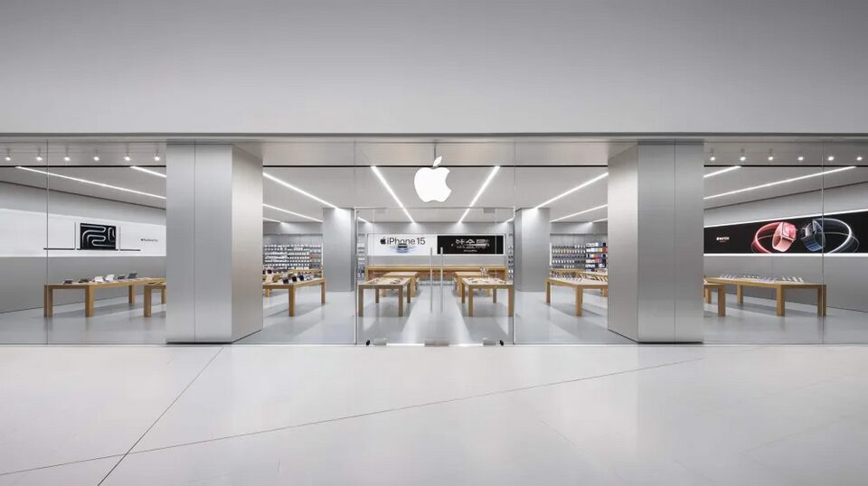 Apple đóng lần đầu phải ngậm ngùi đóng cửa tại xứ tỷ dân, liệu Iphone đã mất đi vị thế vào tay sân nhà