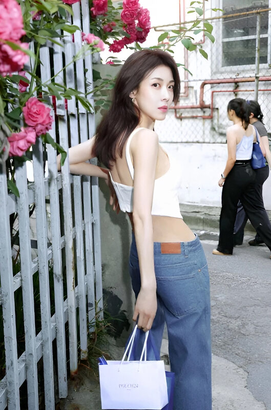 Ha Ji Won body mỏng dính tuổi 47: Ngoài nước chanh còn đam mê 1 loại đồ uống chống già, điều hòa nội tiết đã 15 năm nay 1 Ha Ji Won body mỏng dính tuổi 47: Ngoài nước chanh còn đam mê 1 loại đồ uống chống già, điều hòa nội tiết đã 15 năm nay