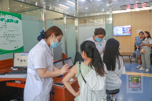 Ngoài tiêm vắc xin HPV, còn những cách nào để phòng virus HPV? 1 Ngoài tiêm vắc xin HPV, còn những cách nào để phòng virus HPV?