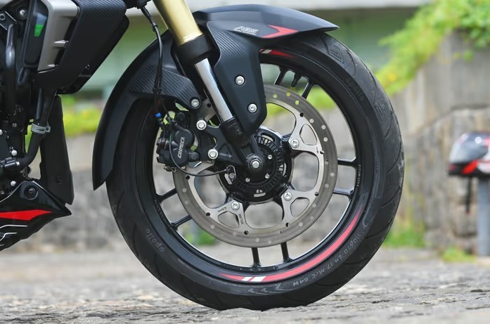 Tin xe trưa 9/7: Ra mắt ‘vua côn tay’ mới giá 50 triệu đồng, đè bẹp Yamaha Exciter và Honda Winner X tin xe trua 9 7 ra mat vua con tay moi gia 50 trieu dong de bep yamaha exciter va honda winner