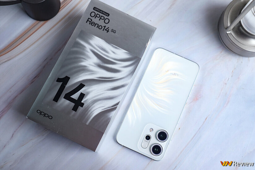 Trên tay OPPO Reno14: Thiết kế đuôi cá lạ mắt, camera tele đã quay trở lại, pin tăng mạnh lên 6.000 mAh, tích hợp sâu AI tiếng Việt tren tay oppo reno14 thiet ke duoi ca la mat camera tele da quay tro lai pin tang manh len 6 000 mah tich hop sau ai tieng viet