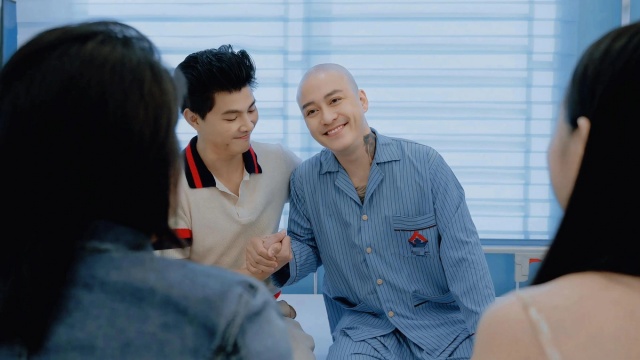 Tuấn Hưng bất ngờ nhập viện gấp, tình trạng sức khoẻ sau phẫu thuật đầy lo lắng 1 Tuấn Hưng bất ngờ nhập viện gấp, tình trạng sức khoẻ sau phẫu thuật đầy lo lắng